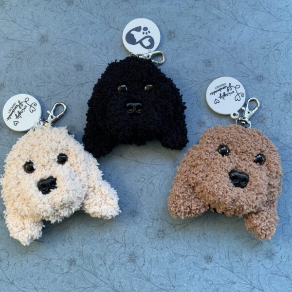 The perfect gift for any cockapoo owner or lover - a handcrafted cockapoo, lovingly hand crocheted and set on a lobster clasp keyring.