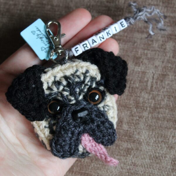 The perfect personalised letterbox gift for any pooch parent - a crocheted replica of their best friend's face, created from photographs, on a keyring.